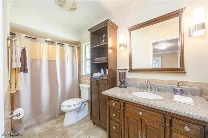 Picture of 589 98Th Ave N, Naples FL 34108