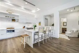 Picture of 201 8Th St S 308, Naples, FL 34102