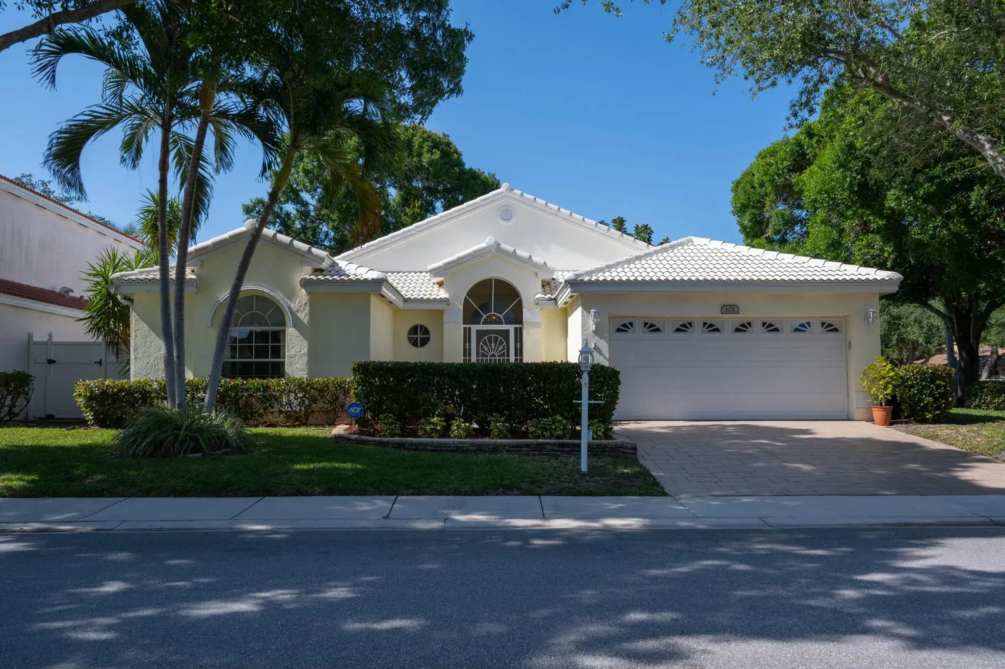 Picture of 101 Siena Oaks Circle W, Palm Beach Gardens, FL 33410