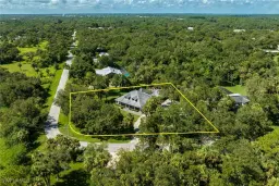 Picture of 865 Fort Thompson Ave, Labelle, FL 33935