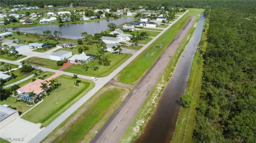 Picture of 18683 Baseleg Ave, North Fort Myers FL 33917