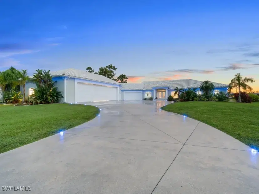 Picture of 18683 Baseleg Ave, North Fort Myers FL 33917