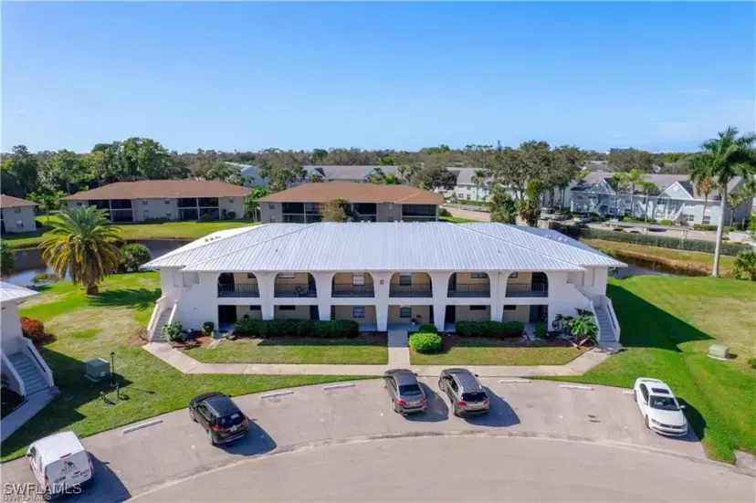 Picture of 151 Cypress Way E D-6, Naples FL 34110