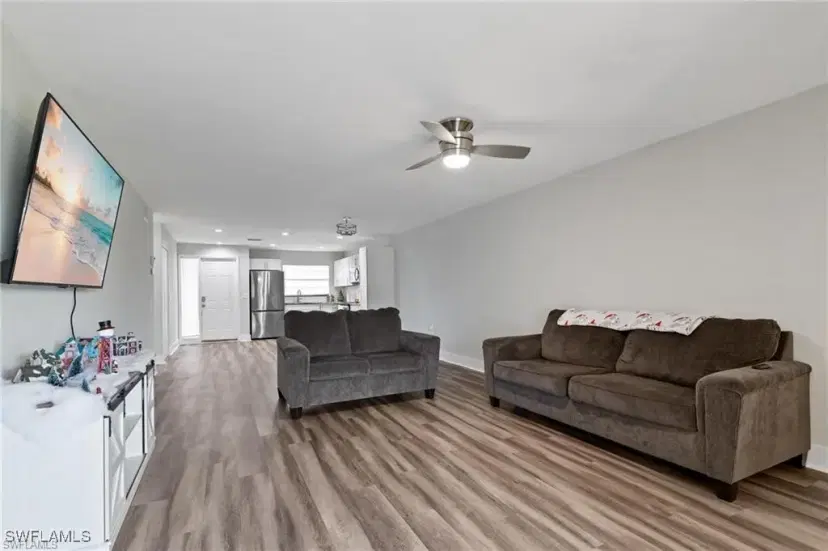 Picture of 151 Cypress Way E D-6, Naples FL 34110