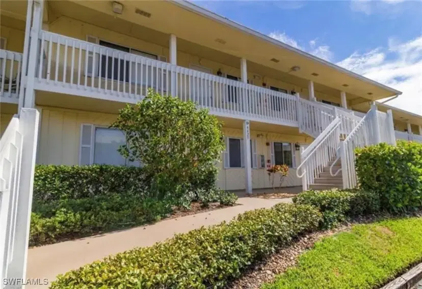 Picture of 4629 Bayshore Dr J3, Naples FL 34112