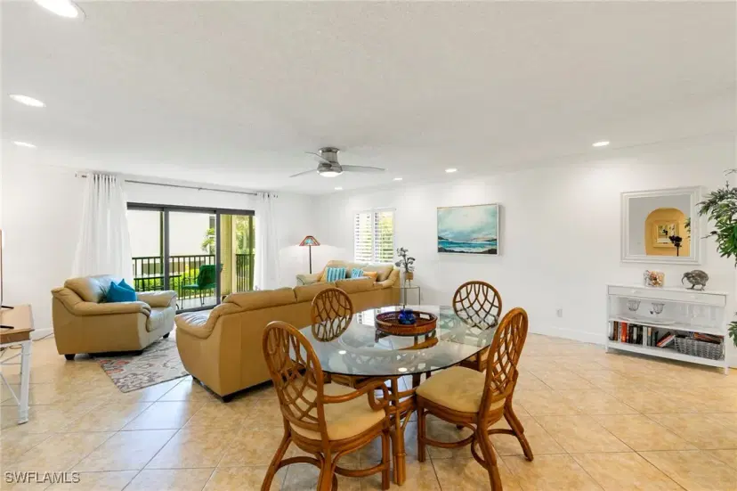 Picture of 960 Swallow Ave 203, Marco Island FL 34145