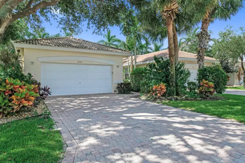 Picture of 9795 Crescent View Drive S, Boynton Beach FL 33437