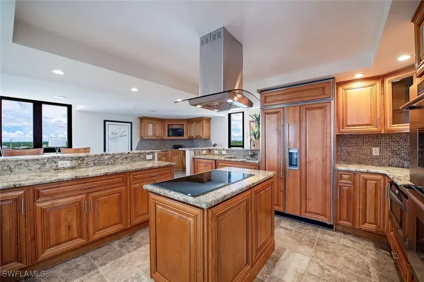 Picture of 3215 Gulf Shore Blvd N 5N, Naples FL 34103