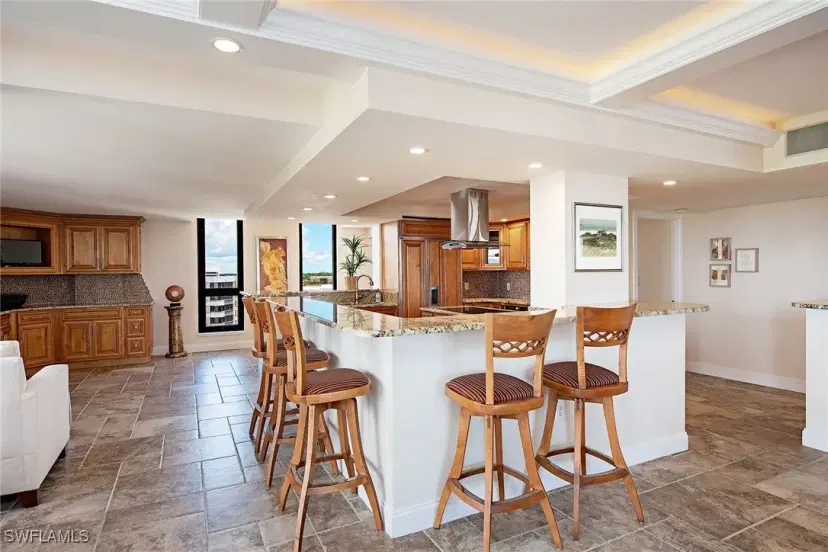 Picture of 3215 Gulf Shore Blvd N 5N, Naples FL 34103