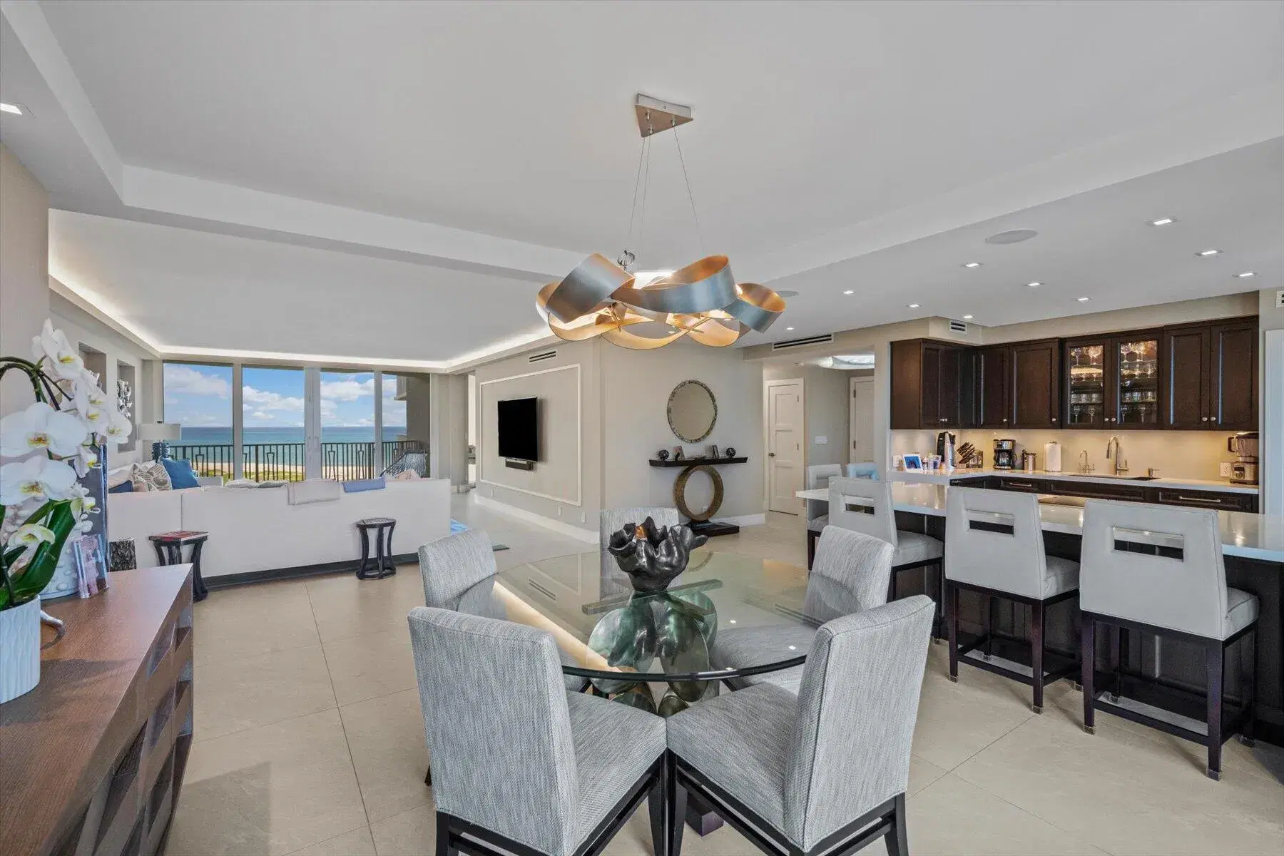 Picture of 2500 S Ocean Boulevard 3A3, Palm Beach, FL 33480