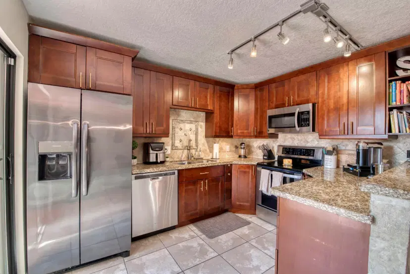 Picture of 3320 Meridian Way S B, Palm Beach Gardens FL 33410