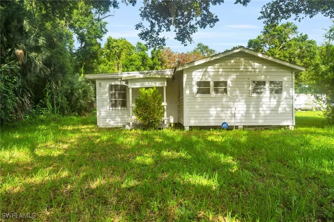 Picture of 2757 N 2Nd St, North Fort Myers, FL 33917