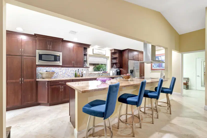 Picture of 6858 Villas Drive W, Boca Raton FL 33433