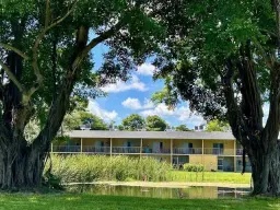 Picture of 1422 W Meadows Circle 1422, Boynton Beach, FL 33436