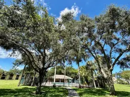 Picture of 1422 W Meadows Circle 1422, Boynton Beach, FL 33436
