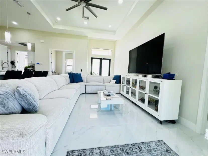 Picture of 401 NE 9Th St, Cape Coral FL 33909