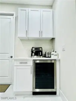Picture of 401 NE 9Th St, Cape Coral, FL 33909