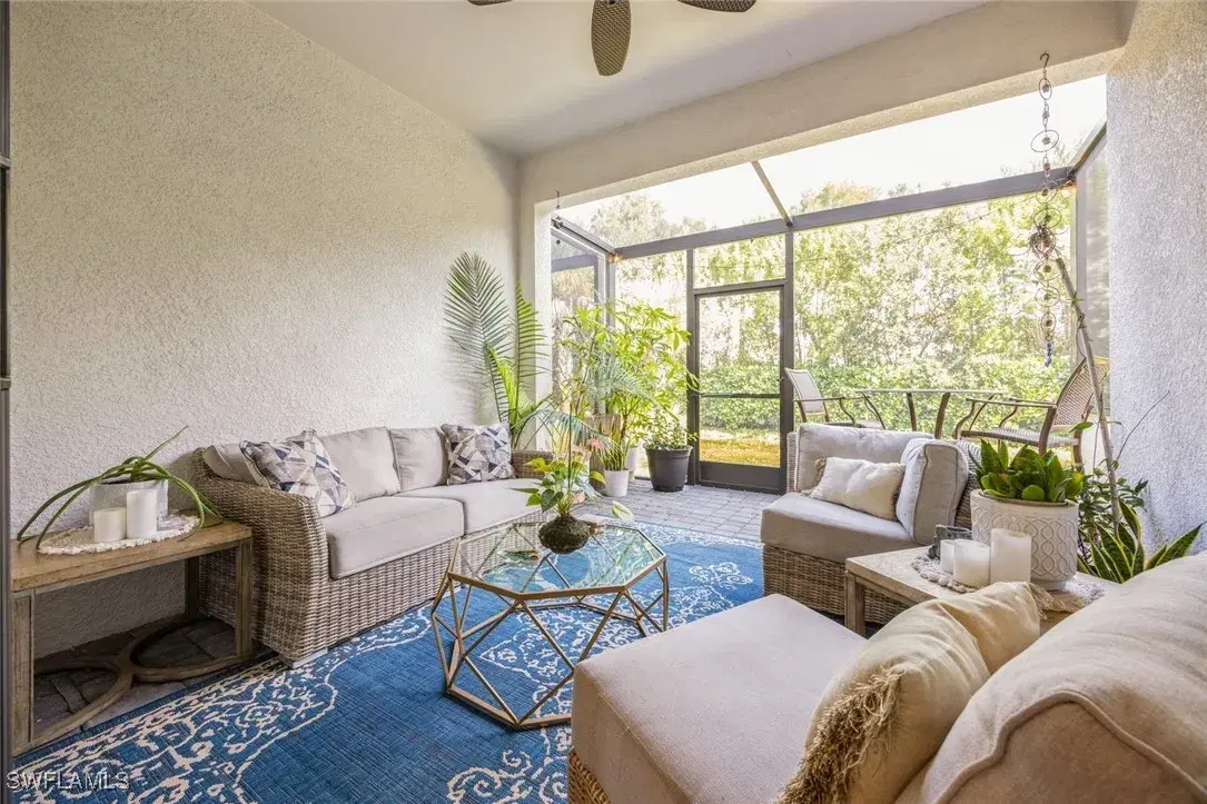 Picture of 13057 Pembroke Dr, Naples, FL 34105