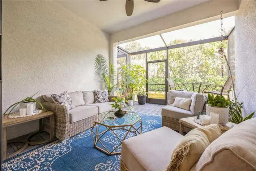 Picture of 13057 Pembroke Dr, Naples FL 34105