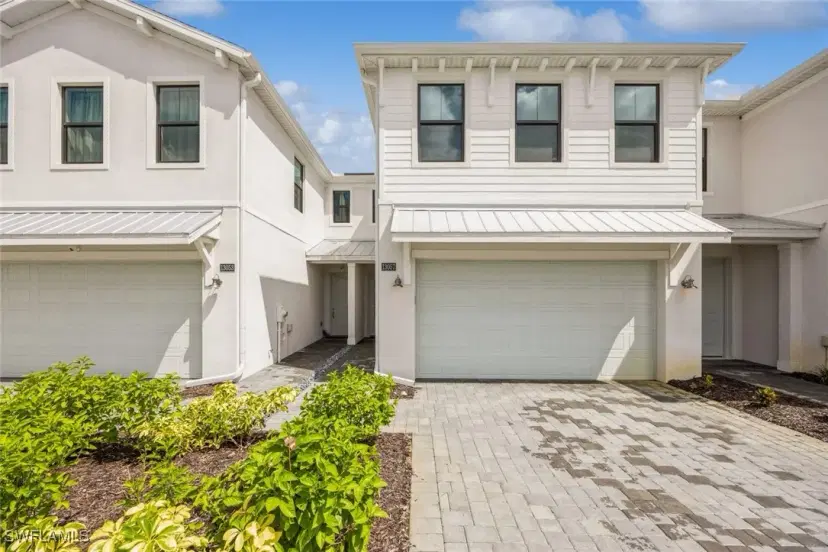 Picture of 13057 Pembroke Dr, Naples FL 34105