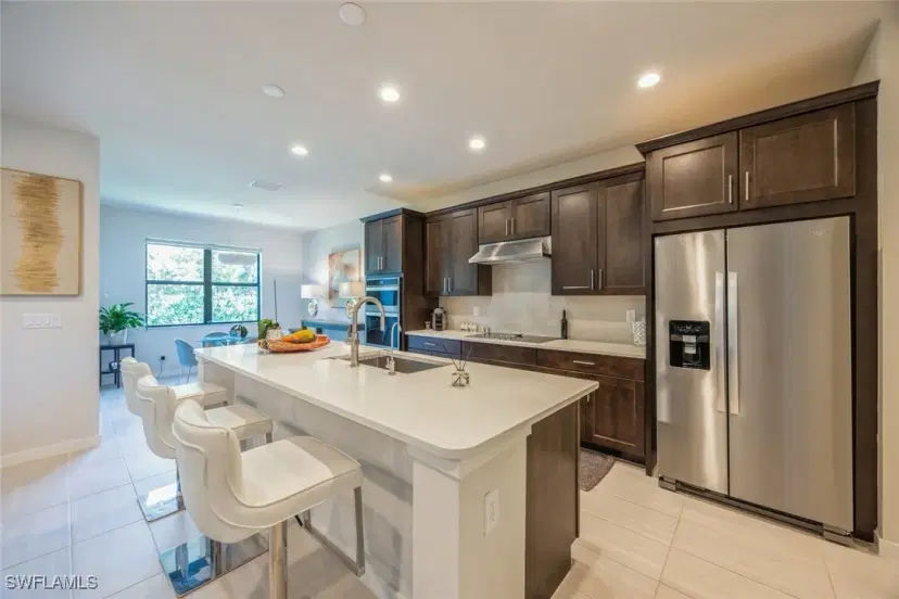 Picture of 13057 Pembroke Dr, Naples FL 34105