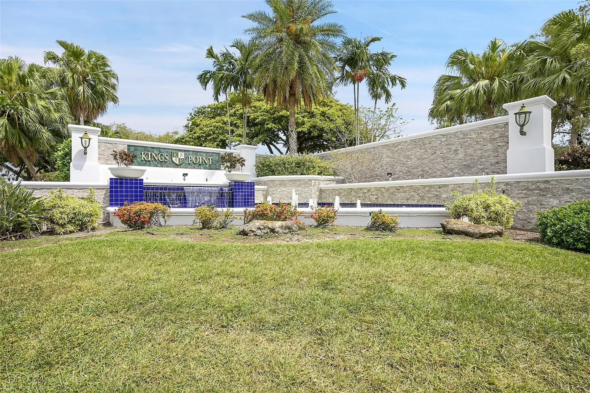 Picture of 9968 N Belfort Cir 108, Tamarac, FL 33321