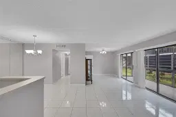 Picture of 9968 N Belfort Cir 108, Tamarac, FL 33321