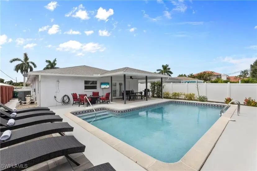 Picture of 683 94Th Ave N, Naples FL 34108