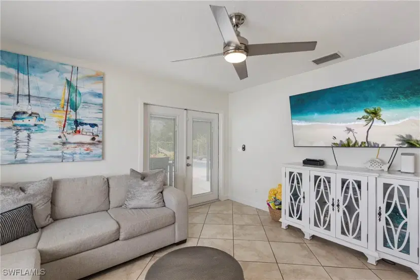 Picture of 683 94Th Ave N, Naples FL 34108