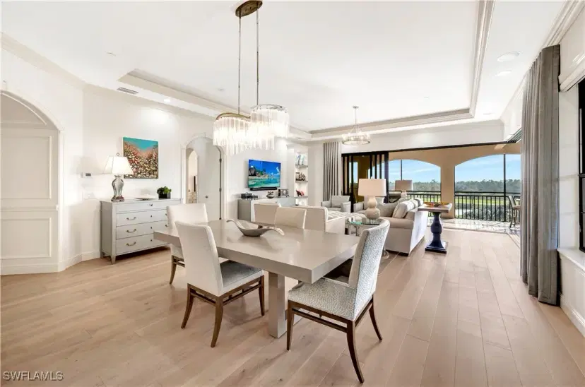 Picture of 2542 Marquesa Royale Ln 6-301, Naples FL 34109