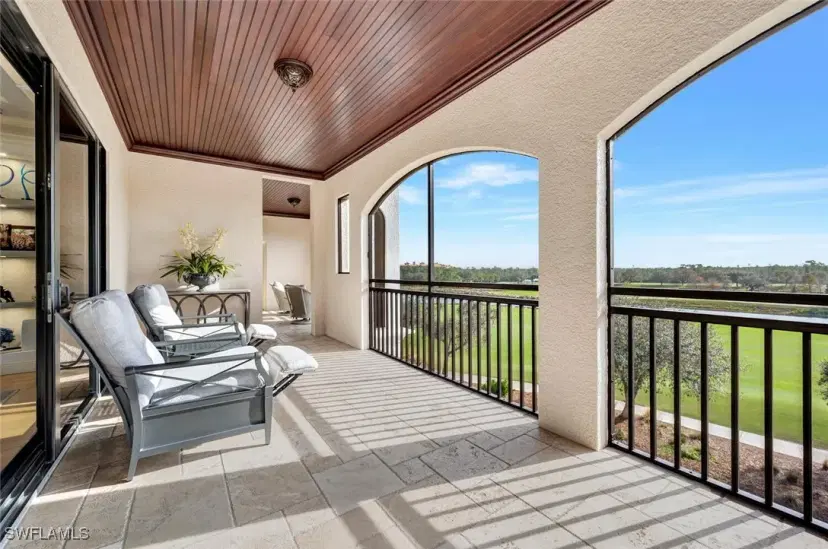 Picture of 2542 Marquesa Royale Ln 6-301, Naples FL 34109