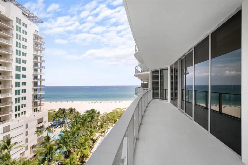 Picture of 3100 N Ocean Drive 1009, Singer Island FL 33404