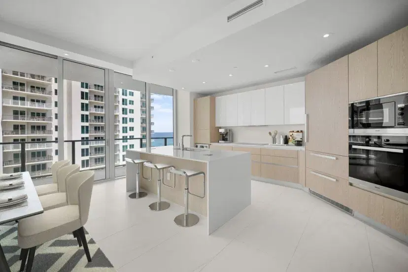 Picture of 3100 N Ocean Drive 1009, Singer Island FL 33404