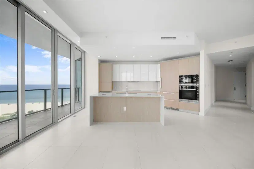 Picture of 3100 N Ocean Drive 1009, Singer Island FL 33404
