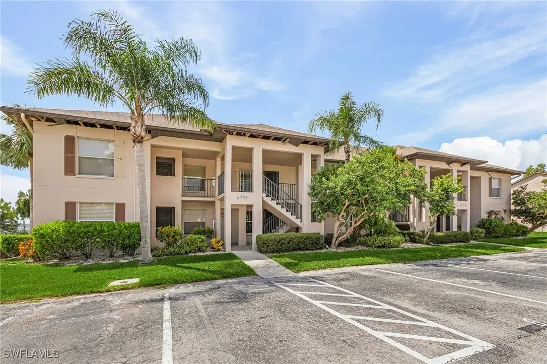 Picture of 5731 Foxlake Dr 6, North Fort Myers, FL 33917
