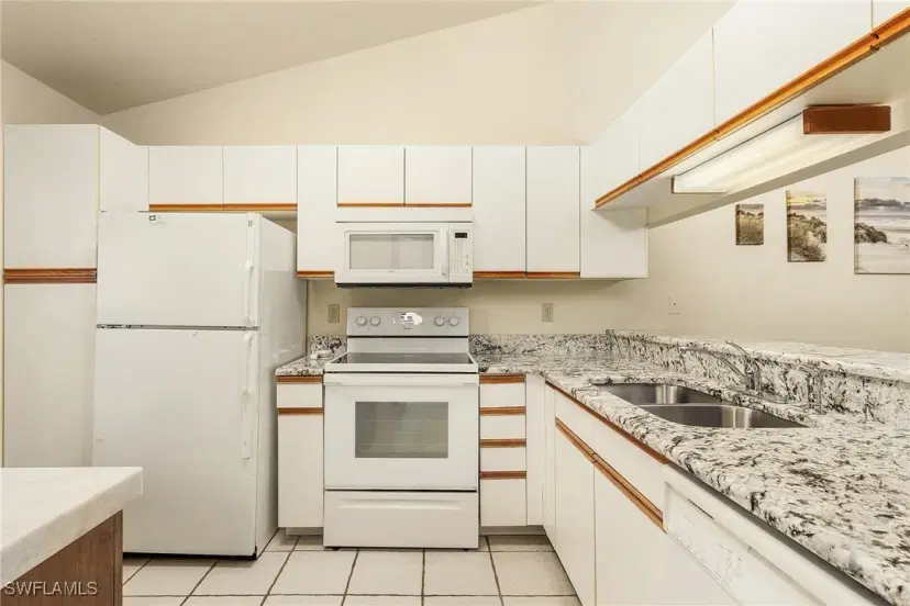Picture of 5731 Foxlake Dr 6, North Fort Myers FL 33917