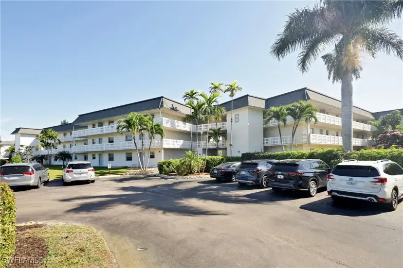 Picture of 315 Saint Andrews Blvd B21, Naples FL 34113