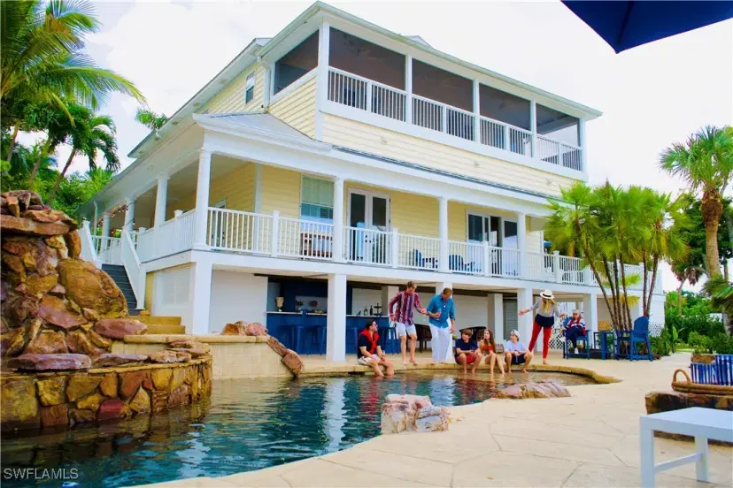Picture of 100 Fairview Ave, Fort Myers FL 33905