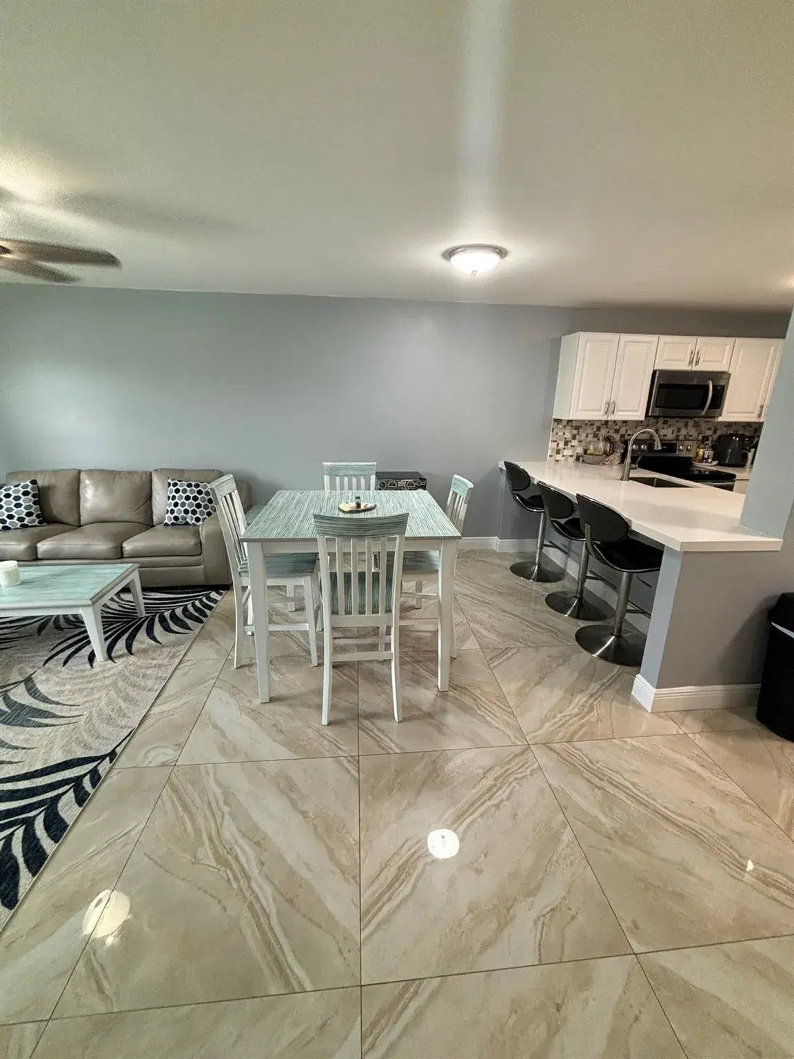 Picture of 440 SE 2Nd Ave 21, Deerfield Beach, FL 33441