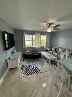 Picture of 440 SE 2Nd Ave 21, Deerfield Beach, FL 33441