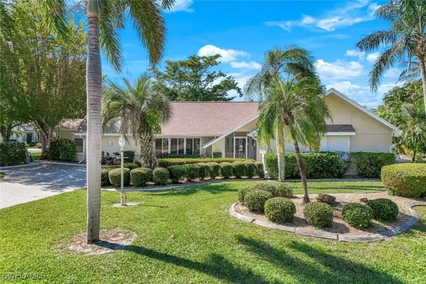 Picture of 840 S Town And River Dr, Fort Myers FL 33919