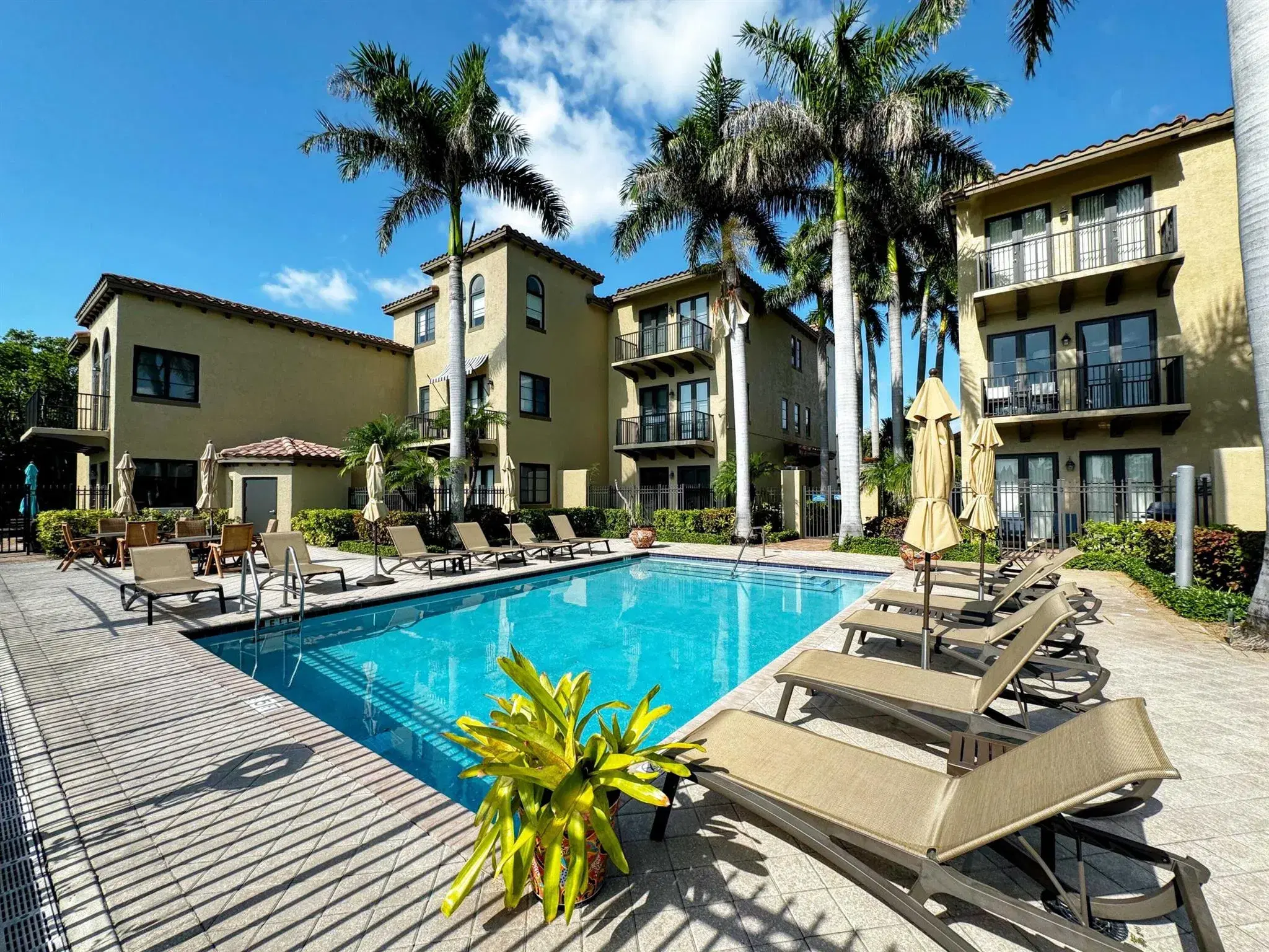 Picture of 615 Via Villagio, Hypoluxo, FL 33462