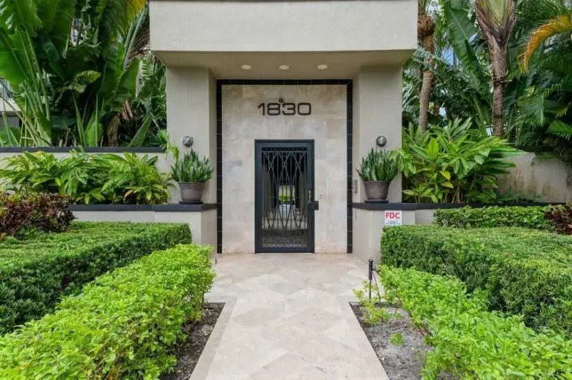 Picture of 1830 Embassy Drive 503, West Palm Beach FL 33401