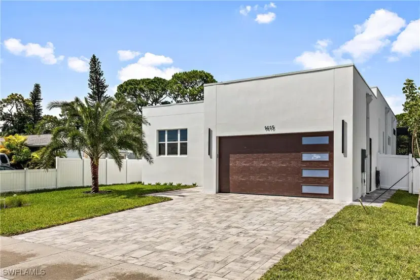 Picture of 1415 13Th Ave N, Naples FL 34102