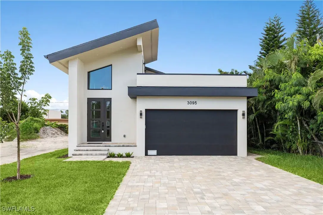 Picture of 3095 Connecticut Ave, Naples, FL 34112