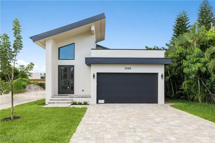 Picture of 3095 Connecticut Ave, Naples FL 34112