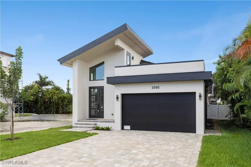Picture of 3095 Connecticut Ave, Naples FL 34112