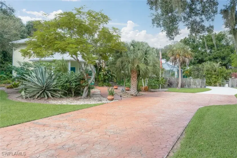 Picture of 3200 River Grove Cir, Fort Myers FL 33905