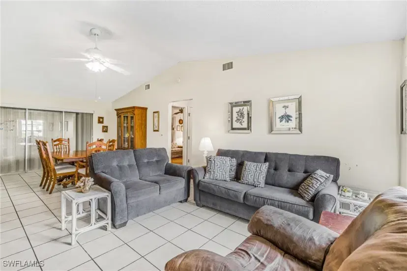 Picture of 135 SE 5Th St, Cape Coral FL 33990