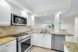 Picture of 3055 Riviera Dr 306, Naples, FL 34103